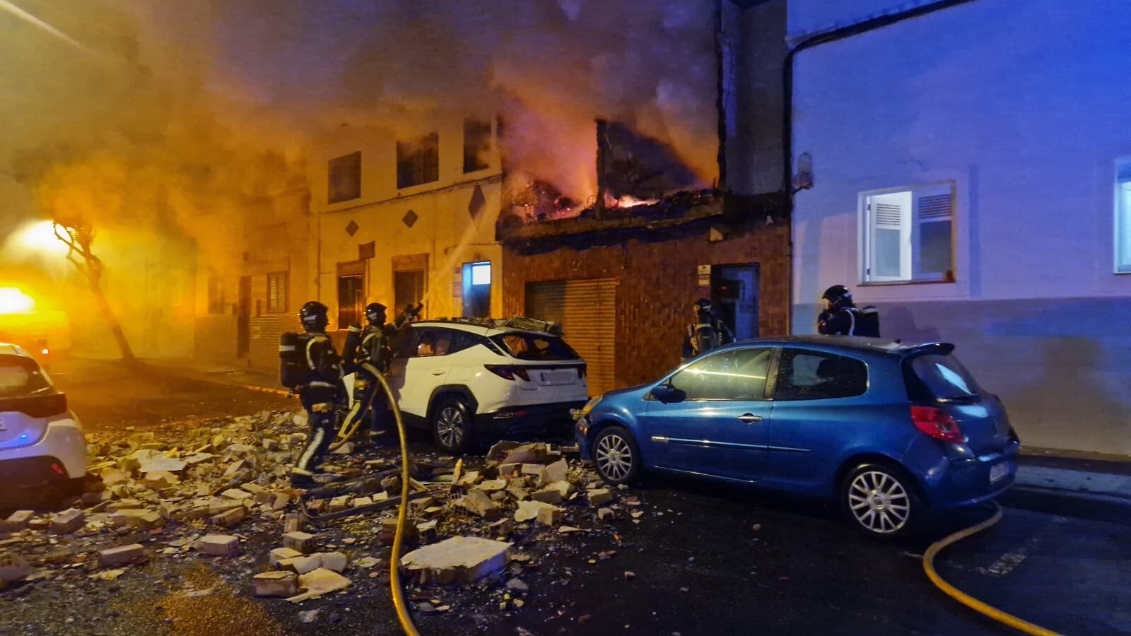 A person dies after an explosion and a fire registered a house in La Laguna | Spain