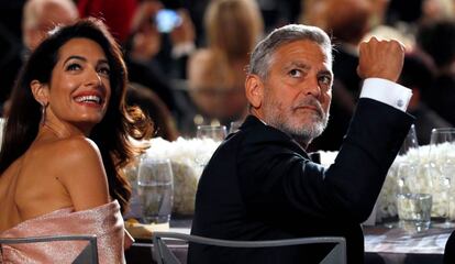 George Clooney y su esposa Amal.