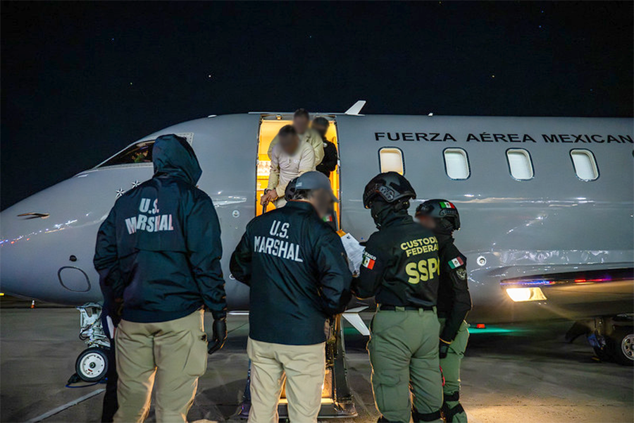 Estados Unidos celebra la entrega de narcos mexicanos como una victoria de su presión