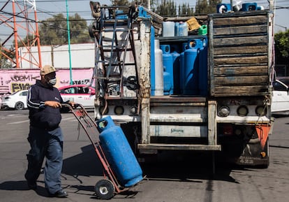 El precio del Gas LP en colonias populares de la Capital, es de 505 pesos por un tanque de 20 Kilos.