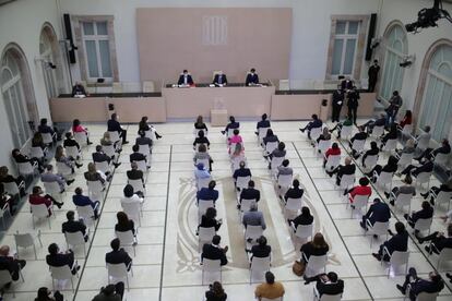 Vista general del auditorio del Parlamento de Cataluña, que celebra este viernes su sesión constitutiva tras las elecciones del 14-F.