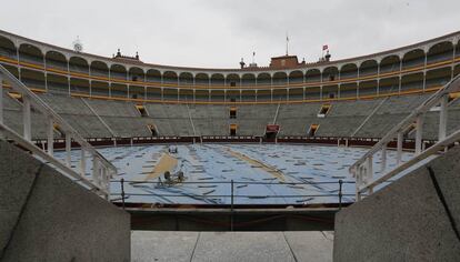 Las Ventas en la víspera del inicio de la Feria de San Isidro 2016, en Madrid.