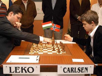 Magnus Carlsen, durante una de sus partidas en Linares.