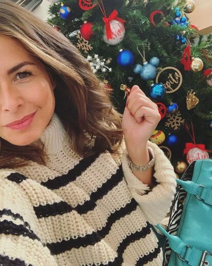 "Pues a mí la Navidad me gusta. ¿Y a ti?", preguntó Nuria Roca a sus seguidores de Instagram. Aunque lo que más ha gustado de su 'selfie' es su jersey de rayas, de la firma belga Essentiel Antwerp.