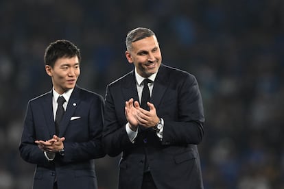 El presidente chino del Inter de Milán, Steven Zhang (a la izquierda), y el presidente emiratí del Manchester City, Khaldoon al-Mubarak.