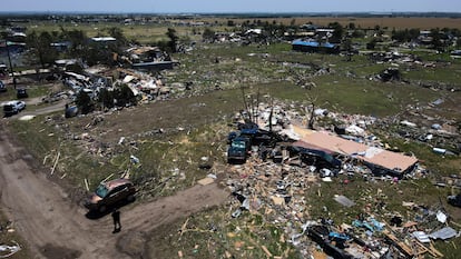 Casas destruidas por los tornados que azotaron Valley View en Texas este mes de mayo de 2024