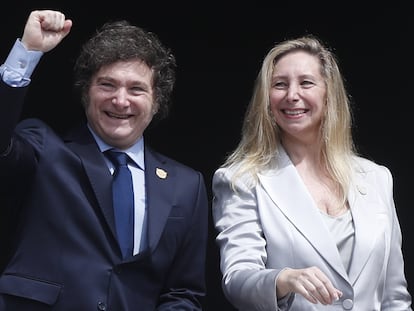Javier Milei y su hermana Karina Milei.