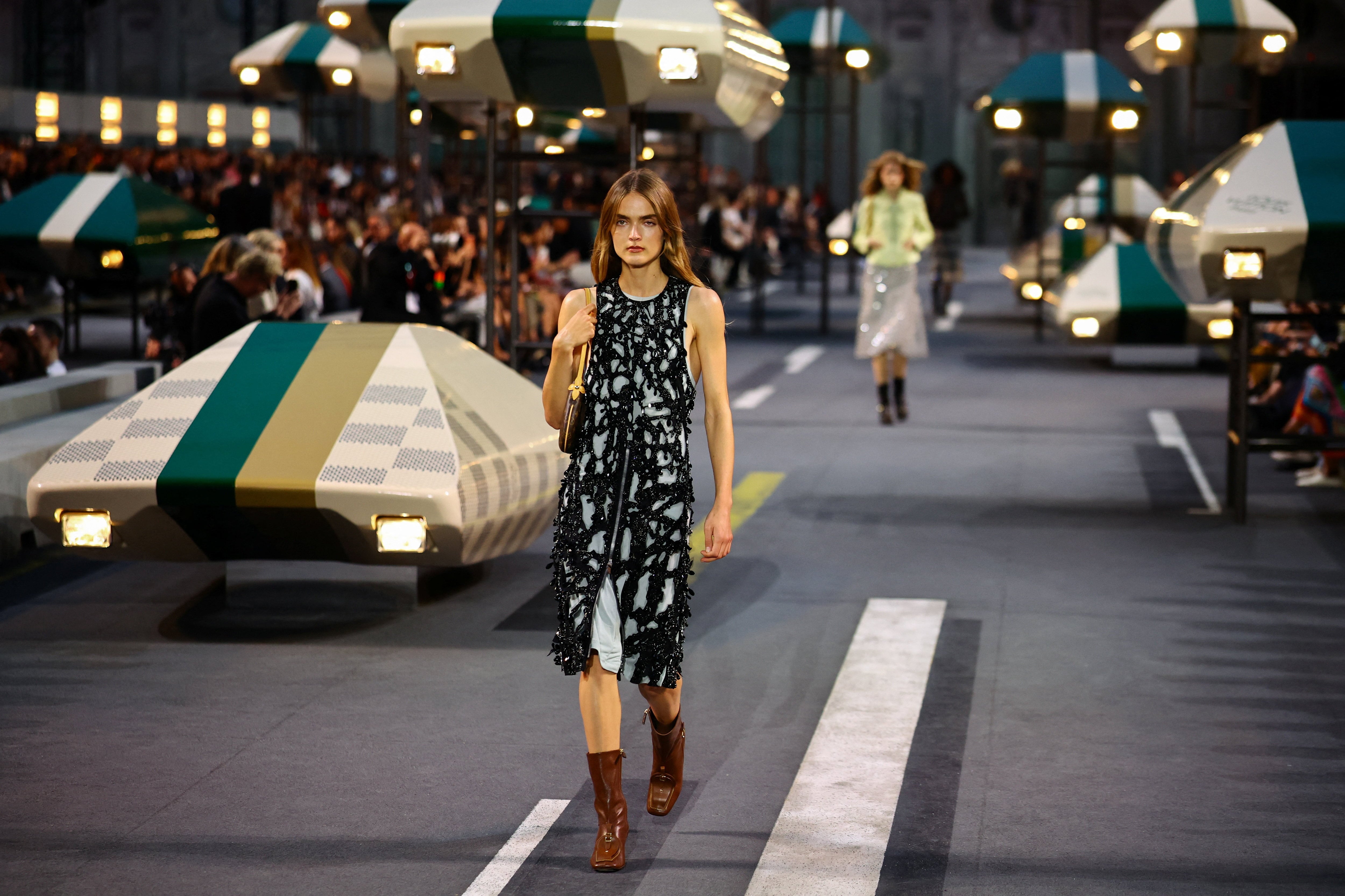 La nueva propuesta de Louis Vuitton en París apuesta por la ligereza y la sostenibilidad