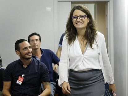 La portavoz del Consell, Mónica Oltra, al comienzo de la rueda de prensa de los viernes.