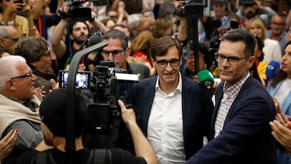 Salvador Illa, candidato del PSC, antes de la rueda de prensa para valorar los resultados de las elecciones a la Generalitat de Cataluña.