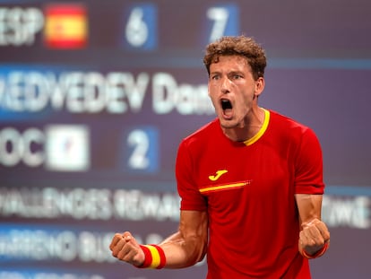 Carreño celebra el triunfo contra Medvedev, este jueves en el Ariake Tennis Park.