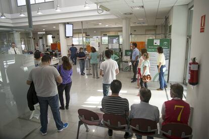 Unemployment office in Sanlúcar la Mayor (Sevilla).