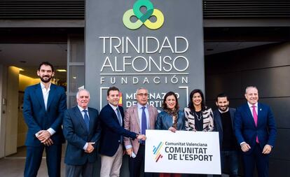 Presentación del nuevo programa de ayudas en la sede de la Fundación Trinidad Alfonso.