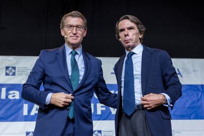 Feijóo y Aznar, tras el acto en la Universidad Francisco de Vitoria, en Madrid.