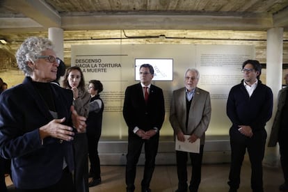 Eguiguren Praeli, en el centro, acompa&ntilde;ado del ministro Garavano (d) y el secretario Avruj (i).