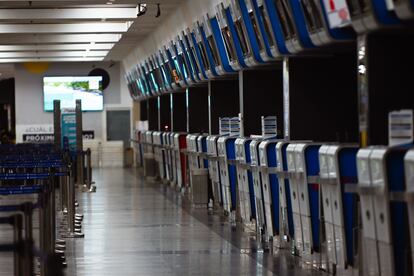 El aeropuerto Jorge Newbery, en Buenos Aires, amaneció vacío durante el segundo paro general.