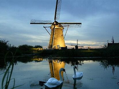Kinderdijk, una de las regiones de Holanda más famosas por sus molinos.