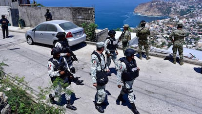 Un operativo de seguridad en la colonia La Mira de Acapulco, el 9 de abril.