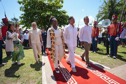 El presidente de Colombia, Gustavo Petro, junto a la vicepresidenta, Francia Márquez, en Santa Rosa, el 7 de agosto.