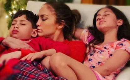 Jennifer Lopez, junto a sus hijos.