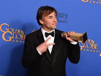 Richard Linklater celebra el Globo de Oro al mejor director por 'Boyhood'. 