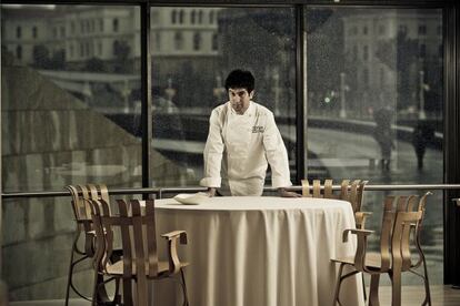 El cocinero Joseán Alija en el restaurante Nerua, en Bilbao.