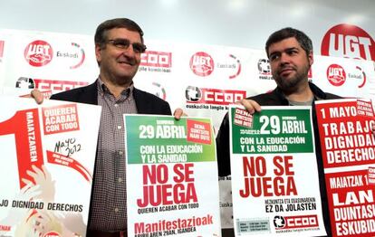 Los secretarios generales de la UGT y de CCOO de Euskadi, Dámaso Casado y Unai Sordo, respectivamente.