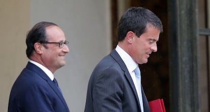 O primeiro-ministro francês, Manuel Valls, junto ao presidente Hollande.