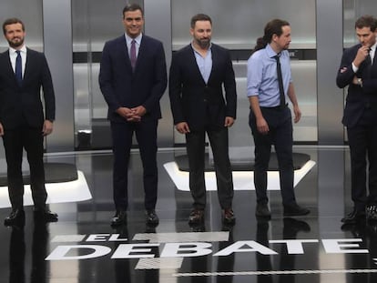 Casado, Sánchez, Abascal, Iglesias and Rivera, moments before the debate began.