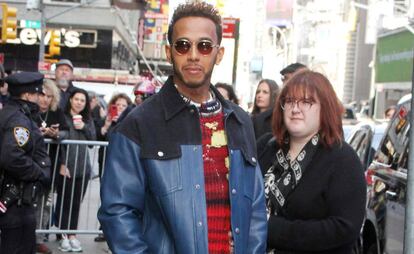 Lewis Hamilton caminando por Nueva York, este octubre.