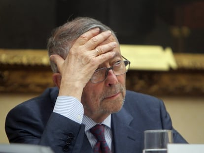 Alberto Oliart en una comparecencia en el Congreso de los Diputados.