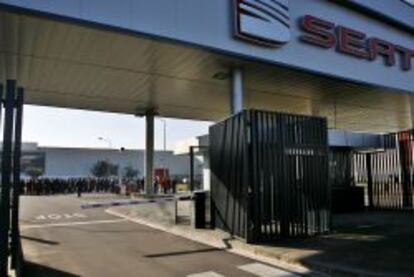 Acceso a las instalaciones de de Seat en Martorell (Barcelona).