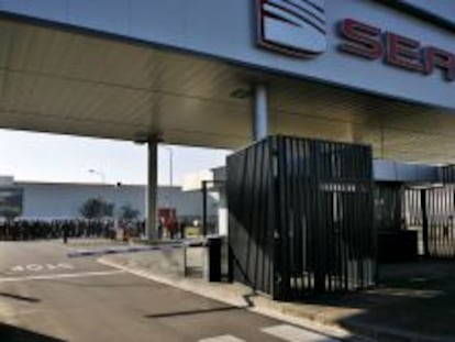 Acceso a las instalaciones de de Seat en Martorell (Barcelona).