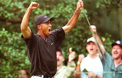 Tiger Woods celebra un birdie en la tercera jornada del U.S Open de 1997, el 14 de junio. Un día después se convertía en el número uno del mundo sólo 42 semanas después de haber iniciado su carrera profesional. Es el ascenso más rápido de la historia. En este caso, el liderazgo mundial no duraría mucho y sería el australiano Greg Norman, en su mejor momento, el que terminaría el año al frente de la clasificación mundial.