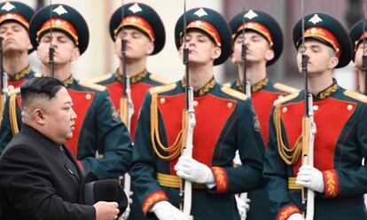 El líder norcoreano, Kim Jong Un, en su llegada a Vladivostok, Rusia donde se reunirá con el presidente ruso Vladímir Putin.