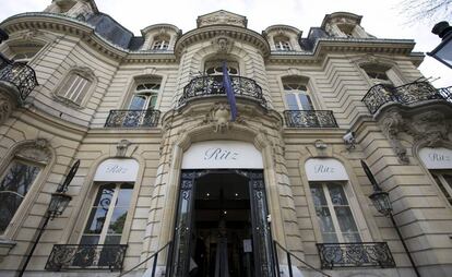 Fachada del hotel Ritz en Paris (Francia).