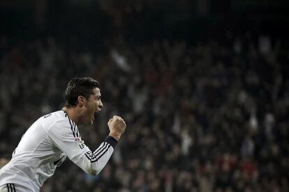 Ronaldo festeja uno de sus goles.