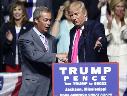 Donald Trump y Nigel Farage, durante un mítin, este agosto, en Jackson.