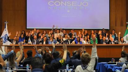 Marko Cortés y otros dirigentes panistas en el Consejo Nacional del partido, el 29 de junio.