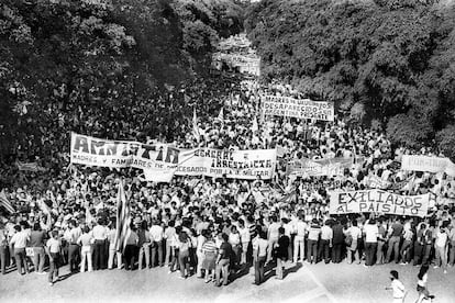 Protesta por justicia, en Motevideo, Uruguay, el 27 de noveimbre de 1983.