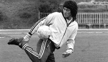 'Lobo' Diarte, durante un entrenamiento con el Valencia.