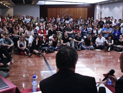 Asamblea de trabajadores del Incasòl en 2012, cuando se anunció el Ere.