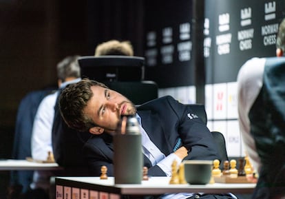 Carlsen, durante su partida de hoy frente a Niepómniachi en Stavanger