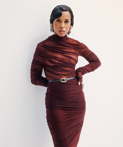 Kerry Washington lleva 'total look' de SAINT LAURENT BY ANTHONY VACCARELLO.