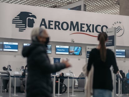 Señalización de Aeroméxico en el Aeropuerto Internacional Benito Juárez, en Ciudad de México.