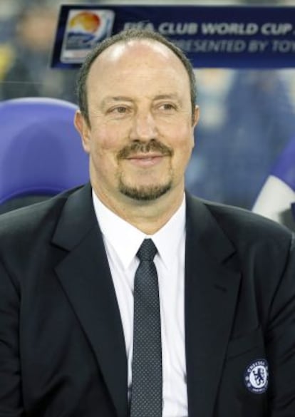 Rafa Ben&iacute;tez, al principio del partido ante el Corinthians