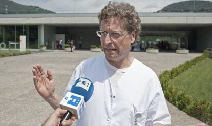El médico Stephan Scheneider diagnosticó el caso de difteria del menor.