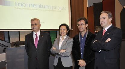 Guillermo Ulacia, Lidia del Pozo, Alfred Vernis y José María Villate, en la presentación de 'Momentum Project'