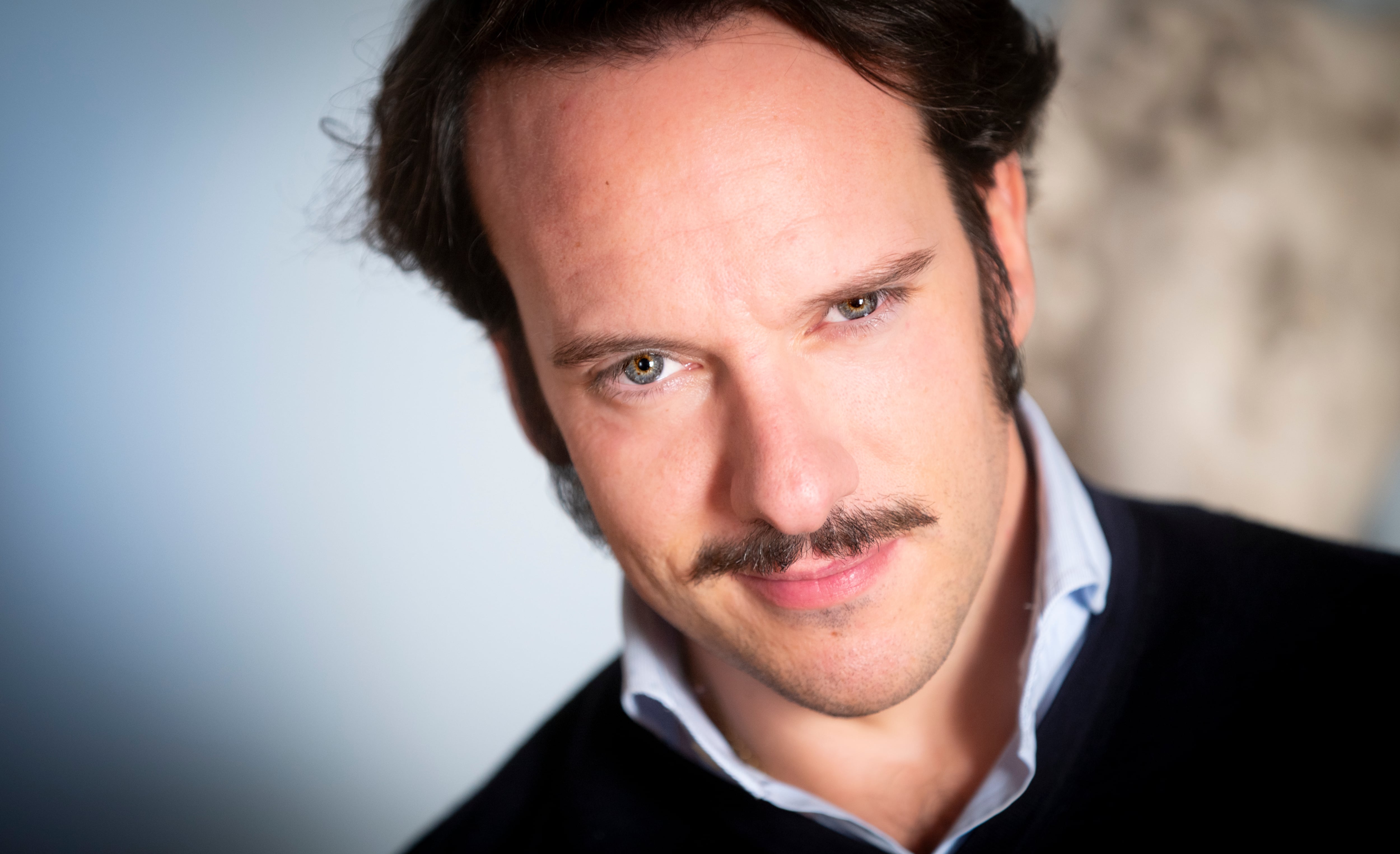 Fabio Encinar, diseñador: “Soy un facha para los más rojos y un rojo para los más fachas”