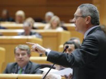 El ministro de Justicia, Alberto Ruiz-Gallard&oacute;n, durante una de sus intervenciones en la sesi&oacute;n de control al Gobierno.